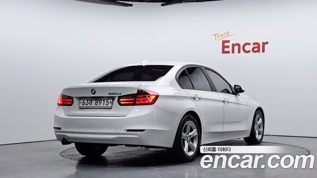 BMW 3-Series 2012 — photo 2