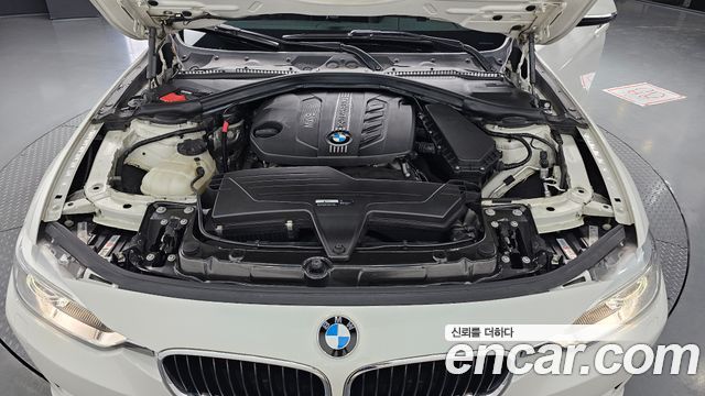 BMW 3-Series 2012 — photo 6