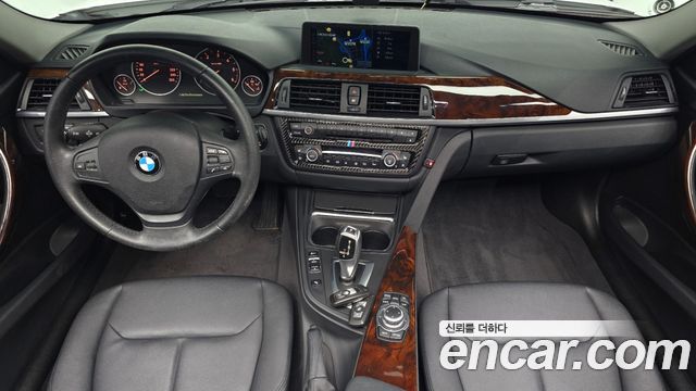 BMW 3-Series 2012 — photo 10