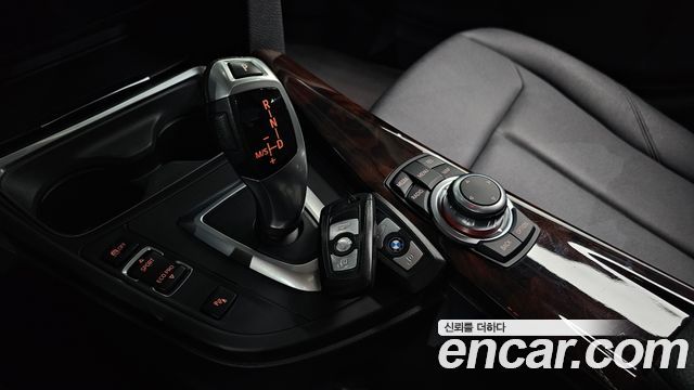 BMW 3-Series 2012 — photo 12