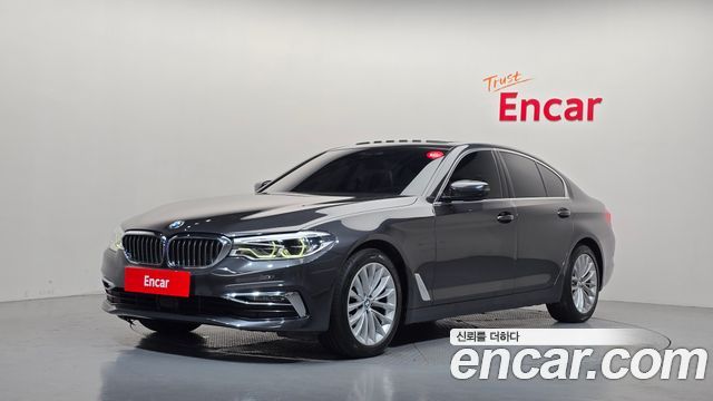BMW 5-Series 2019 — photo 1
