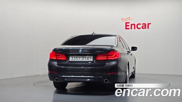 BMW 5-Series 2019 — photo 4