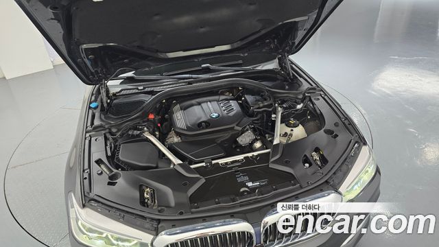 BMW 5-Series 2019 — photo 6
