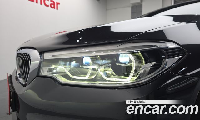 BMW 5-Series 2019 — photo 8