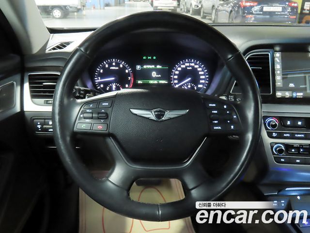 Genesis G80 2018 — photo 12