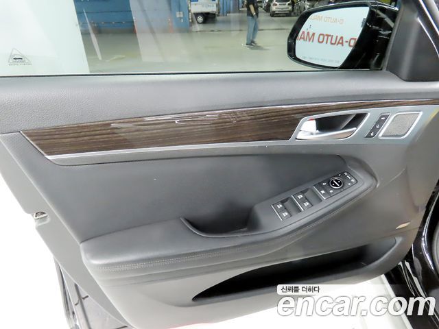 Genesis G80 2018 — photo 13