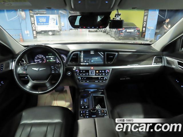 Genesis G80 2018 — photo 17