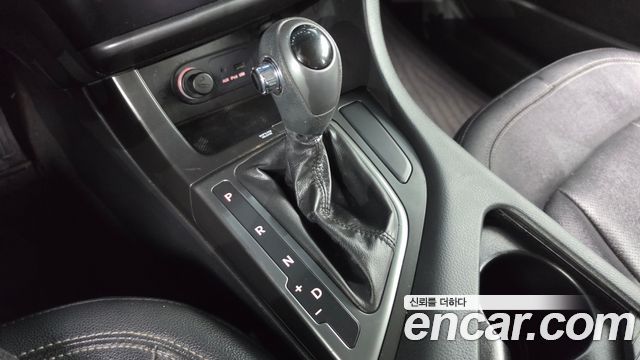 Kia K5 2012 — photo 9