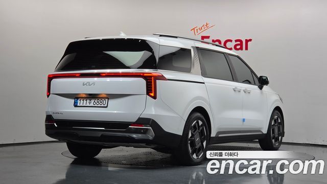 Kia Canival 2025 — photo 2