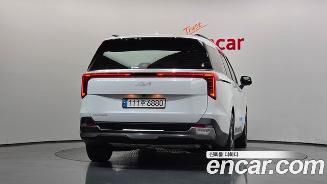 Kia Canival 2025 — photo 4