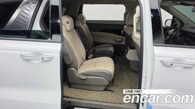 Kia Canival 2025 — photo 17