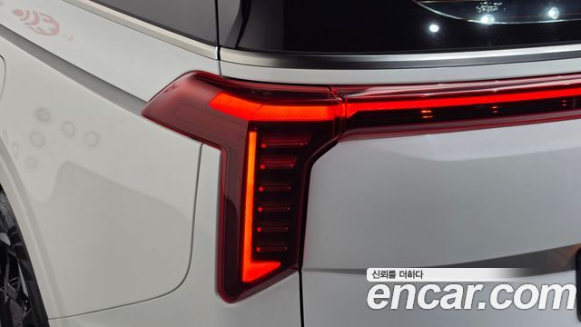 Kia Canival 2025 — photo 9