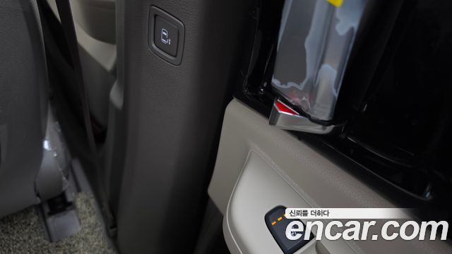 Kia Canival 2025 — photo 30