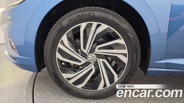 Volkswagen Jetta 2021 — photo 5
