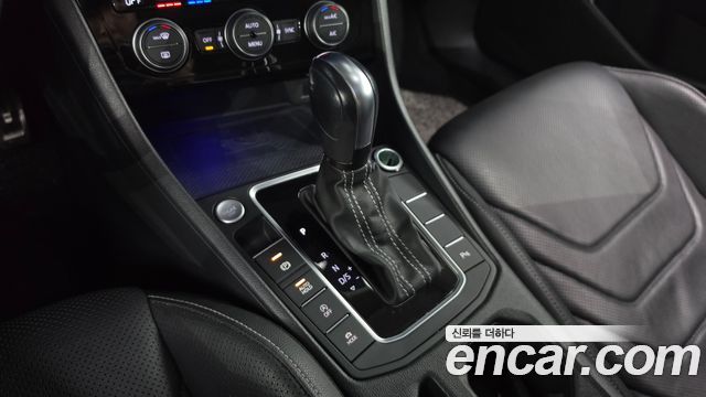 Volkswagen Jetta 2021 — photo 9