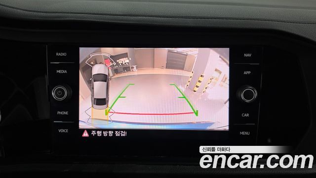 Volkswagen Jetta 2021 — photo 15