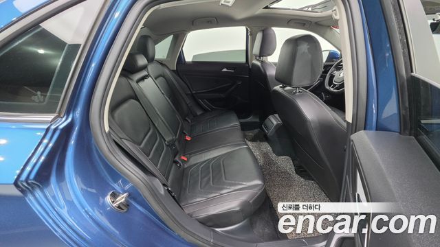 Volkswagen Jetta 2021 — photo 19