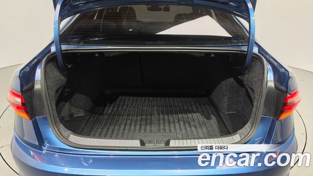 Volkswagen Jetta 2021 — photo 20