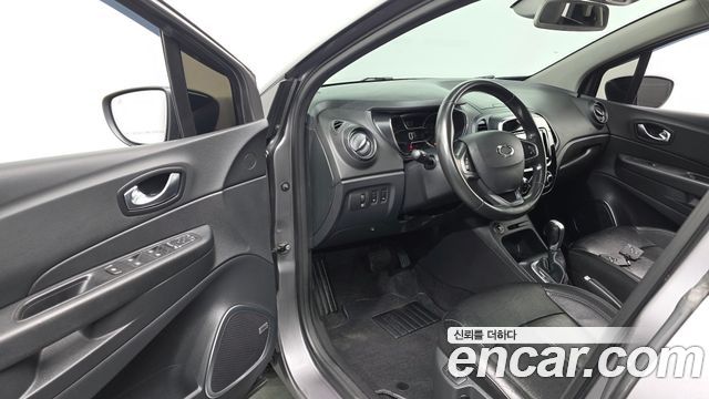 Renault Korea QM3 2018 — photo 10