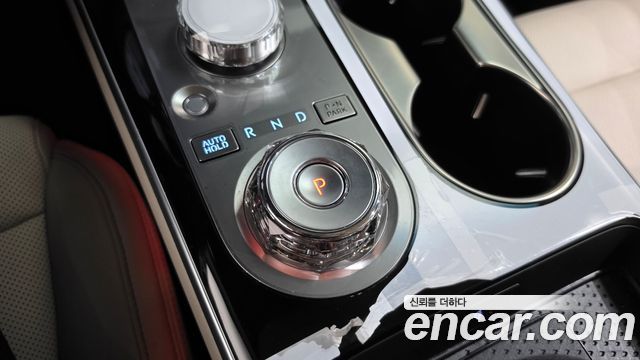 Genesis GV70 2025 — photo 12