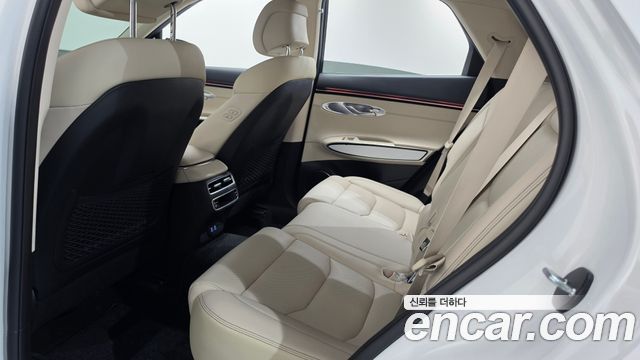 Genesis GV70 2025 — photo 17