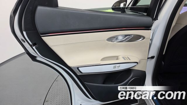 Genesis GV70 2025 — photo 15
