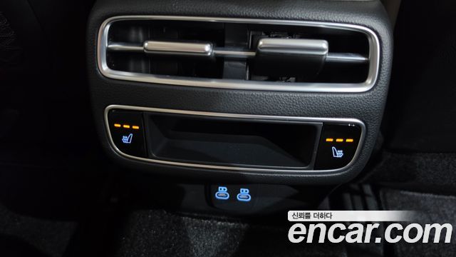 Genesis GV70 2025 — photo 31