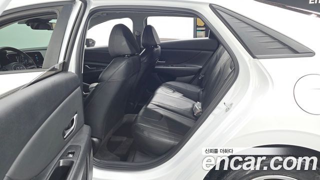 Hyundai AVANTE 2023 — photo 17