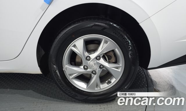 Hyundai AVANTE 2023 — photo 7