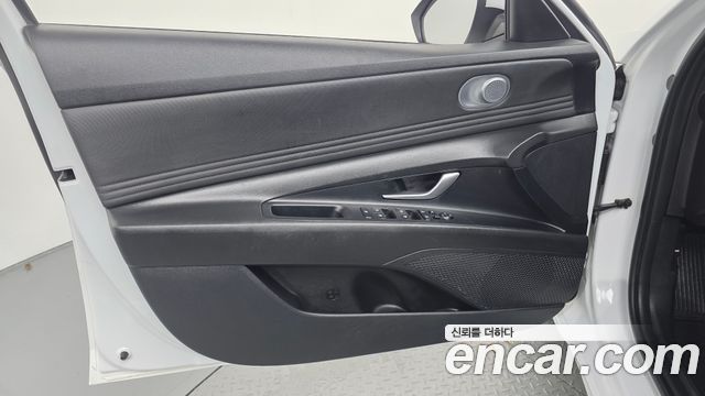Hyundai AVANTE 2023 — photo 14