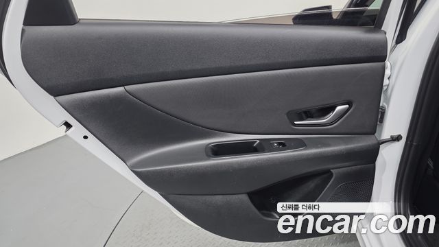Hyundai AVANTE 2023 — photo 15