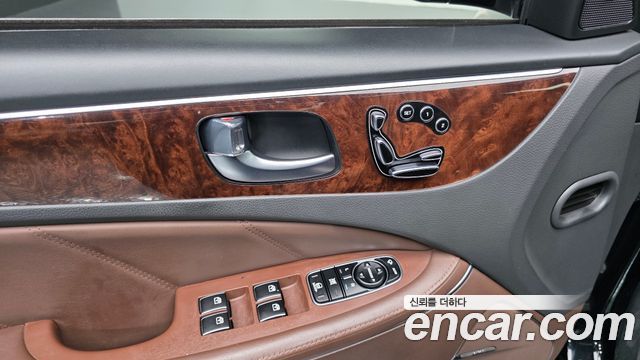 Hyundai Equus 2014 — photo 25