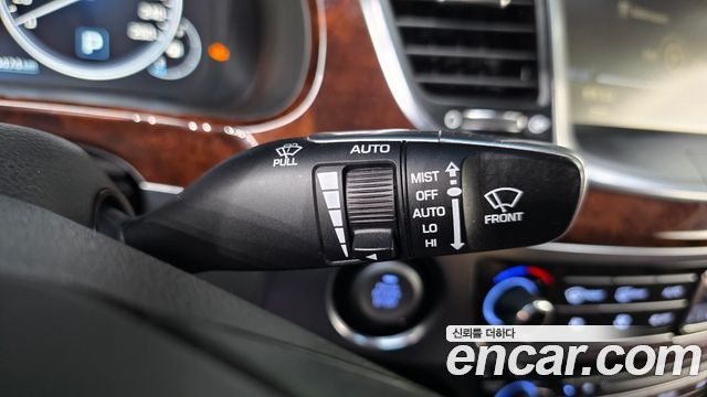 Hyundai Equus 2014 — photo 28