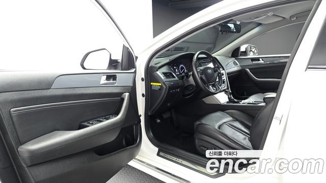 Hyundai Sonata 2016 — photo 10