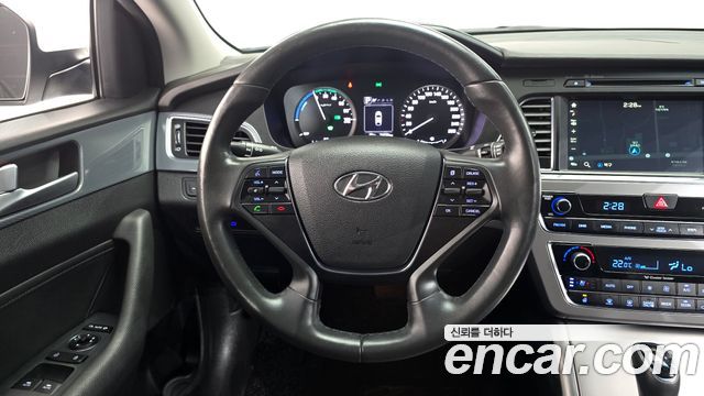 Hyundai Sonata 2016 — photo 12
