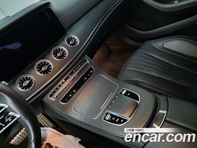 Mercedes-Benz CLS-Class 2022 — photo 14