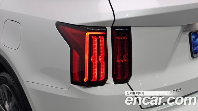 Kia Sorento 2023 — photo 9