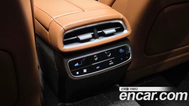 Genesis G80 2021 — photo 31