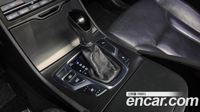 Hyundai Grandeur 2015 — photo 9