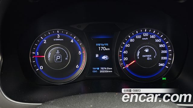 Hyundai i40 2012 — photo 8