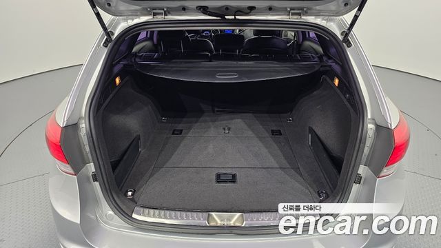 Hyundai i40 2012 — photo 20