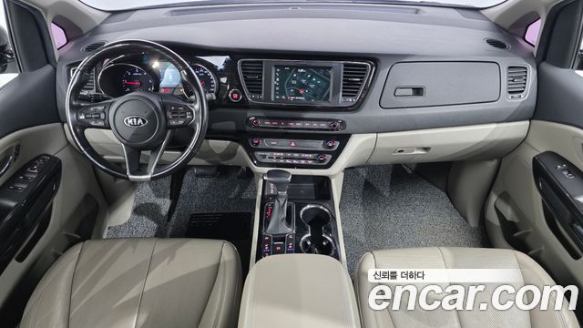 Kia Canival 2020 — photo 10