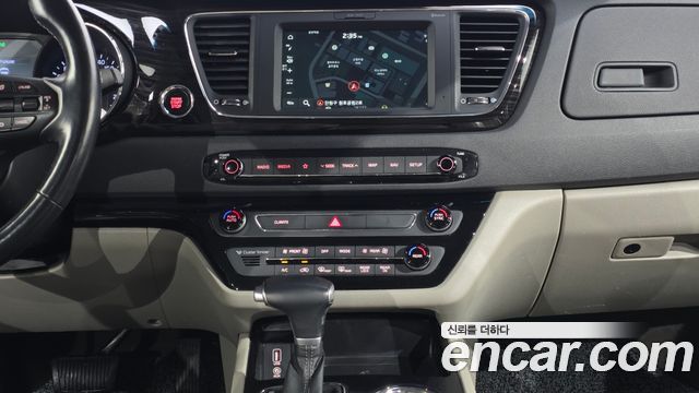 Kia Canival 2020 — photo 21
