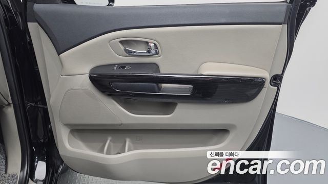 Kia Canival 2020 — photo 14