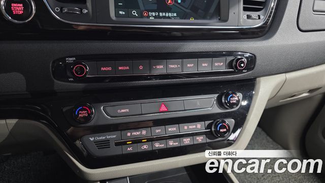 Kia Canival 2020 — photo 32