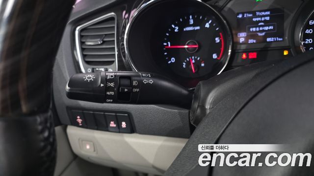 Kia Canival 2020 — photo 34