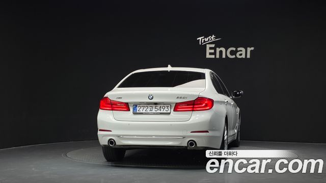 BMW 5-Series 2018 — photo 4