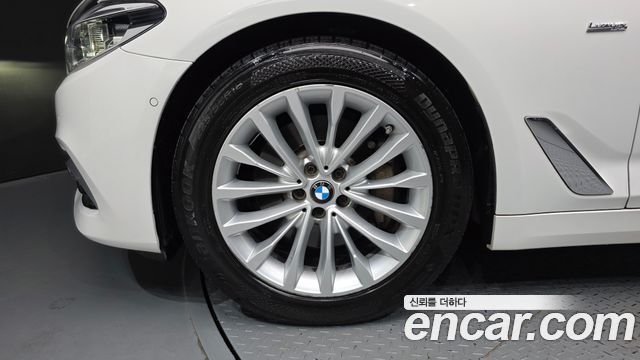 BMW 5-Series 2018 — photo 5