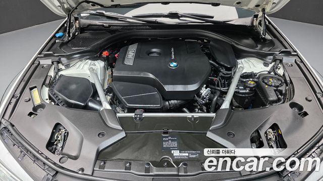 BMW 5-Series 2018 — photo 6