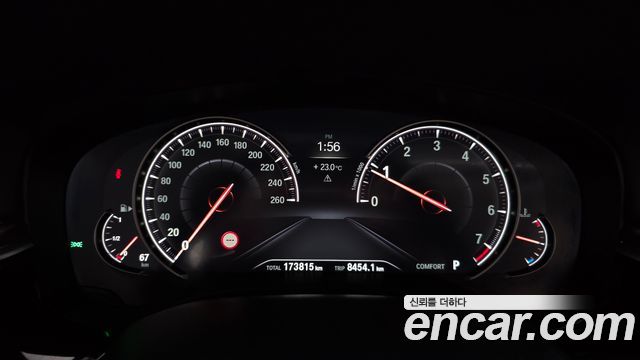 BMW 5-Series 2018 — photo 8